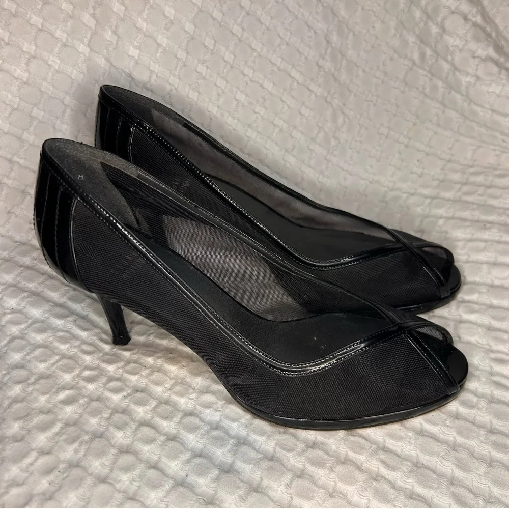 Stuart Weitzman Black Mesh & Patent Leather‎ Peep Toe Heels | Size 8.5